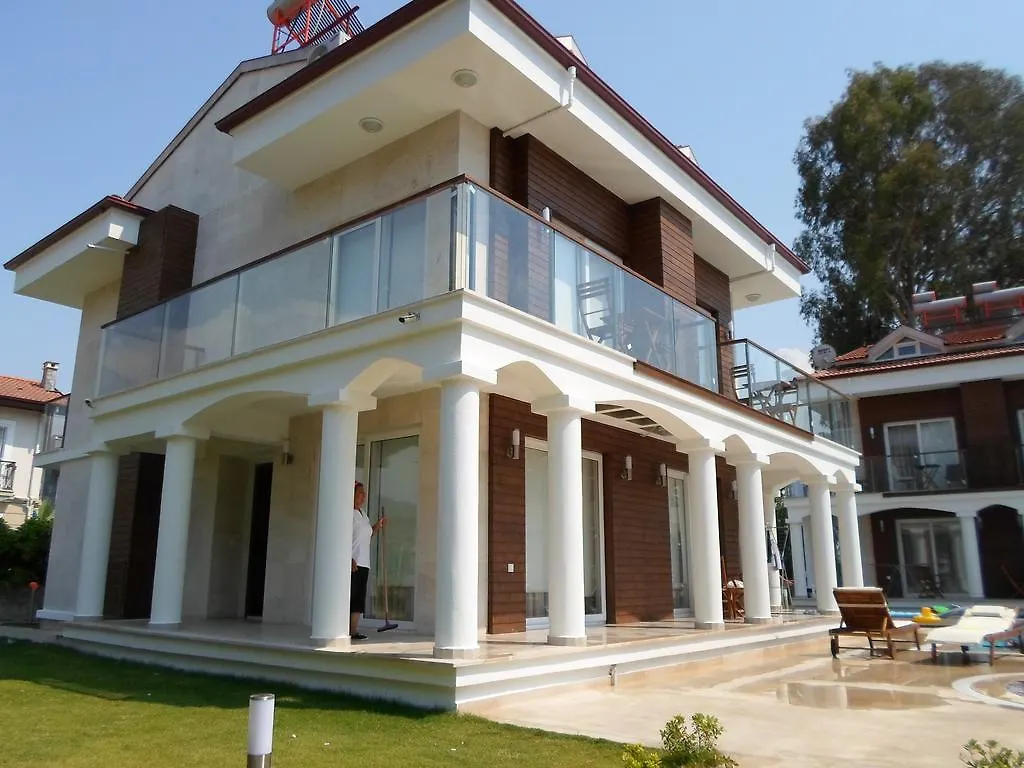Lighthouse Natalia Aparts Fethiye 0*,
